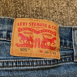 Levi Strauss & Co. 505 Blue Jeans 36x32 🔵